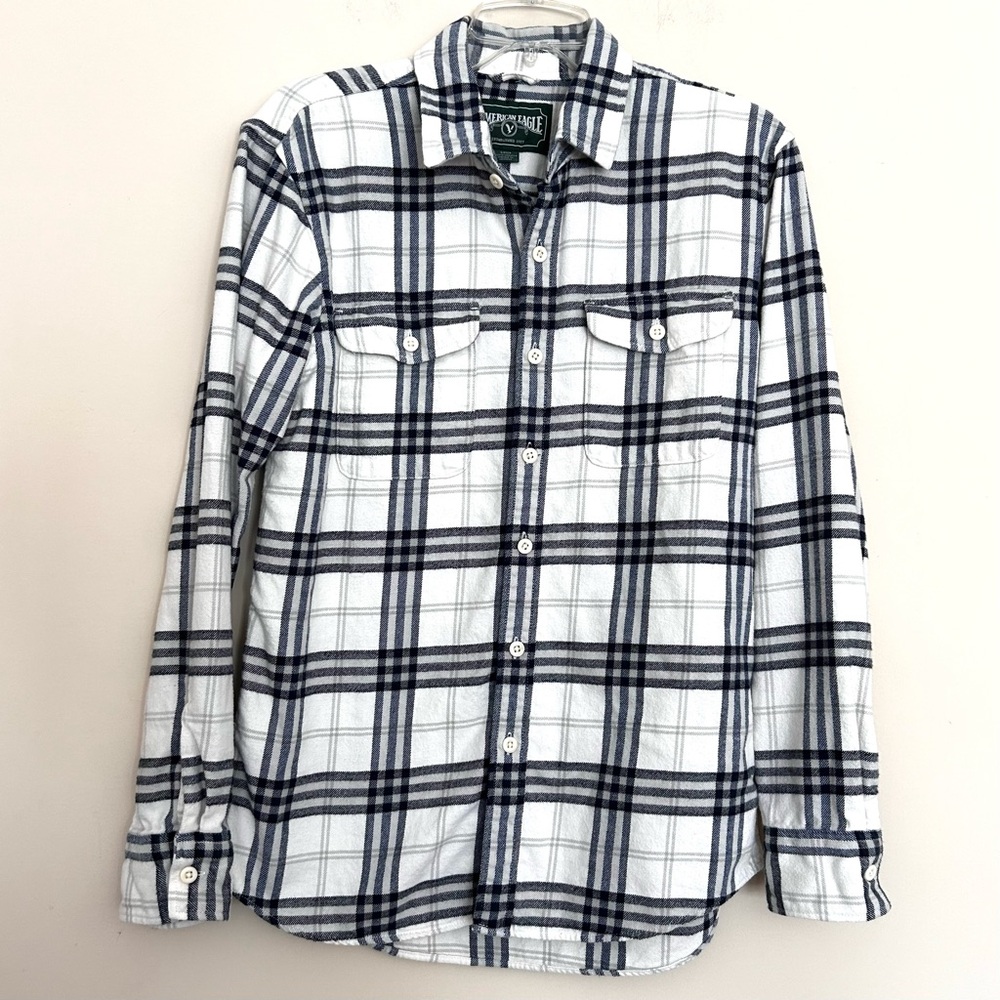 🔹American Eagle Women’s Black & White Checkered Plaid Flannel Button Down Shirt